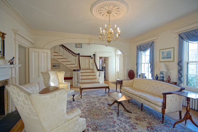 53 Austin Street, Portsmouth, NH 03801