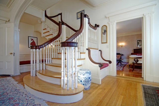 53 Austin Street, Portsmouth, NH 03801
