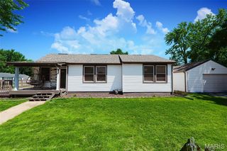 1 Hyde Park Road, Fairview Heights, IL 62208