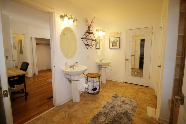 1875 Brewer Boulevard SW B, Atlanta, GA 30310