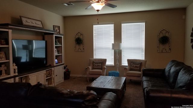 1904 TWISTED RIV, New Braunfels, TX 78130