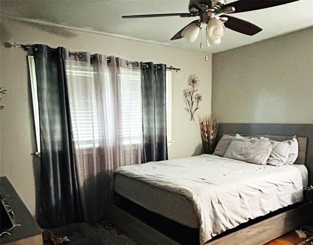 1802 14th Avenue N, Texas City, TX 77590