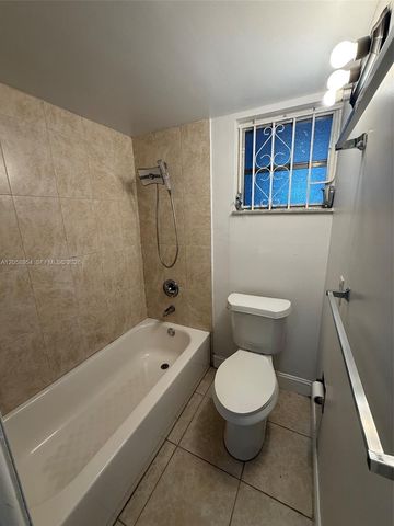 8841 W Flagler Street 202, Miami, FL 33174