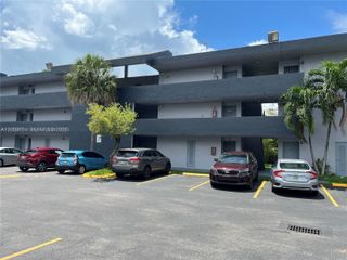 8841 W Flagler Street 202, Miami, FL 33174