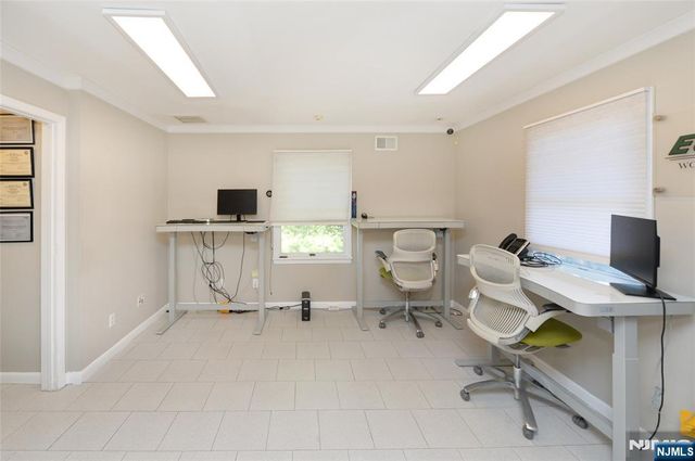 24 Farview Terrace, Paramus, NJ 07652