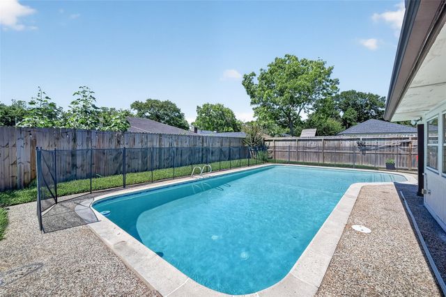 1626 Seagate Lane, Houston, TX 77062