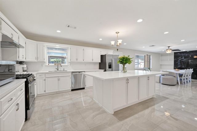 1626 Seagate Lane, Houston, TX 77062