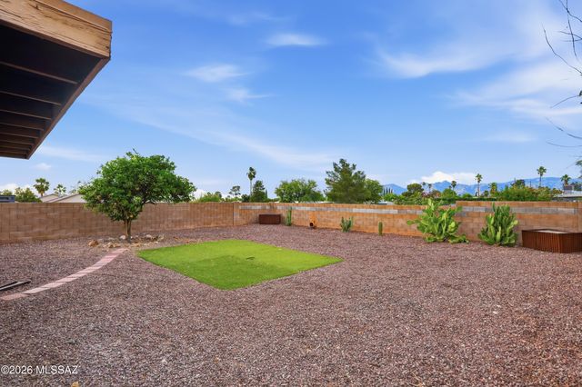9699 E Vendela Street, Tucson, AZ 85748