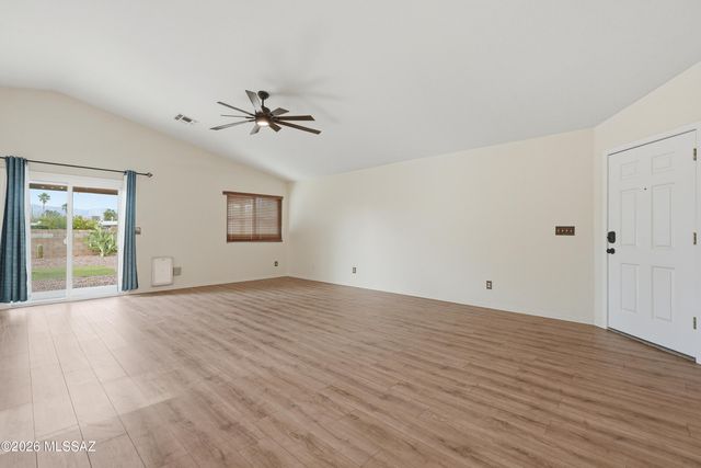 9699 E Vendela Street, Tucson, AZ 85748