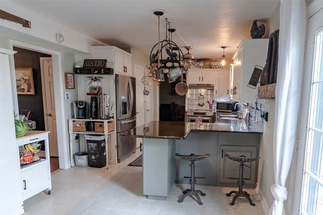 9802 S Fm 730, Azle, TX 76020