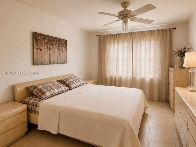 1520 Mckinley Street 216E, Hollywood, FL 33020