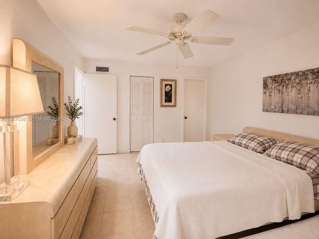 1520 Mckinley Street 216E, Hollywood, FL 33020