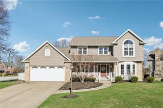 8300 Reagan Dr, Mccandless, PA 15237