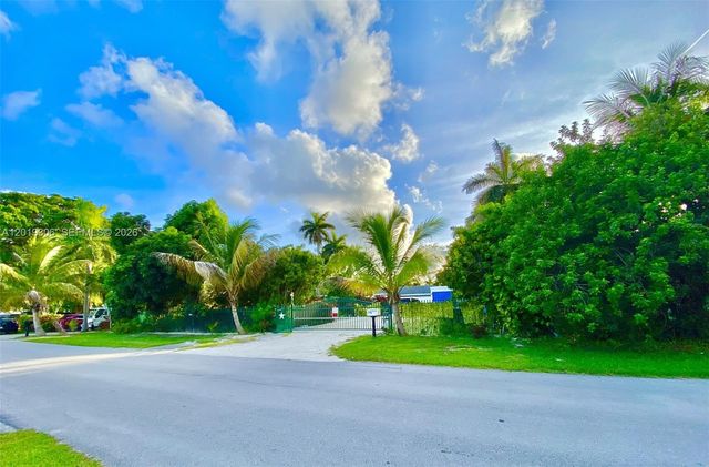 13550 S Biscayne River Road, Miami, FL 33161