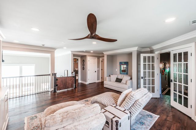1248 Chloe Dr, Gallatin, TN 37066