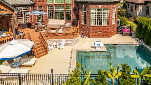 1248 Chloe Dr, Gallatin, TN 37066