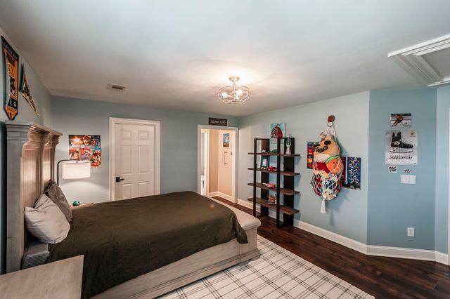 1248 Chloe Dr, Gallatin, TN 37066