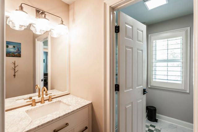 1248 Chloe Dr, Gallatin, TN 37066