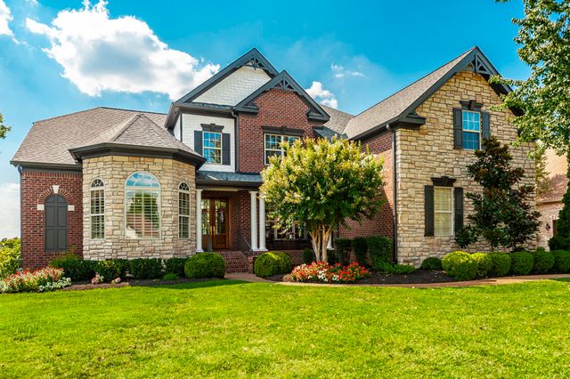 1248 Chloe Dr, Gallatin, TN 37066