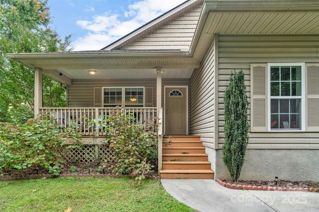 501 Orr's Camp Road, Hendersonville, NC 28792