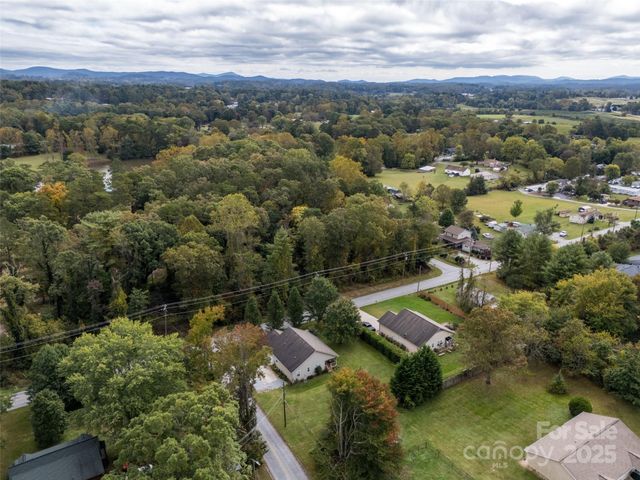 501 Orr's Camp Road, Hendersonville, NC 28792
