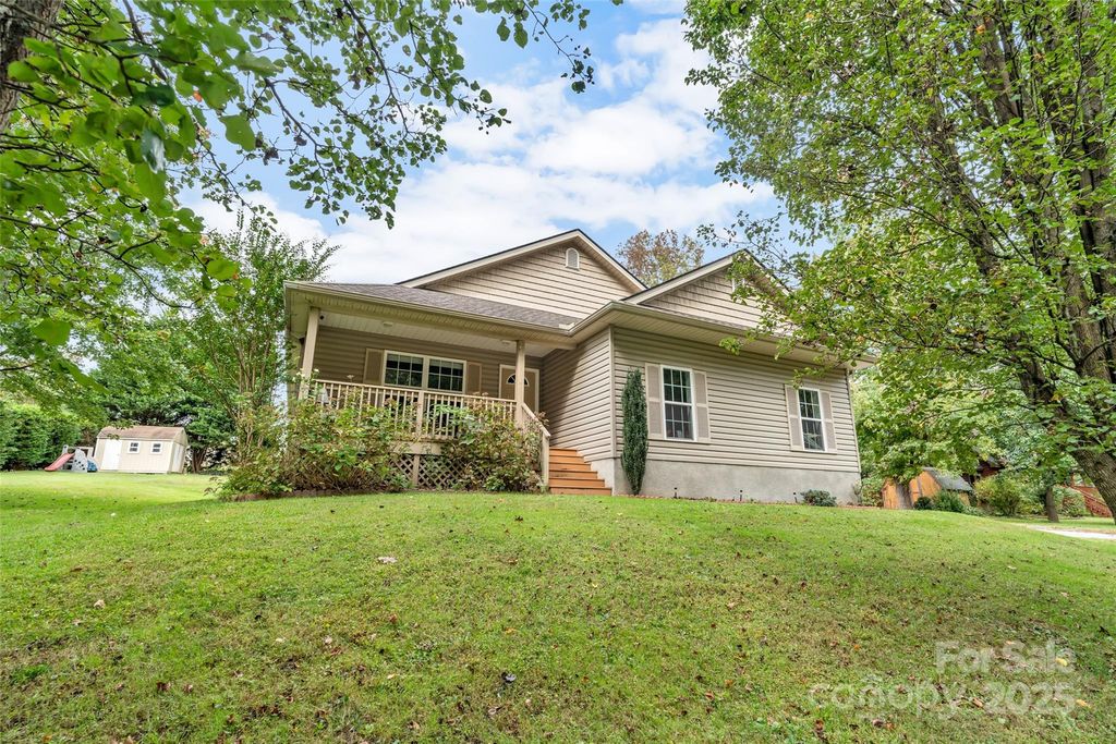 501 Orr's Camp Road, Hendersonville, NC 28792