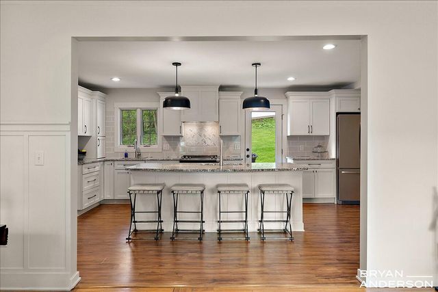 2925 Reeds Lake Boulevard SE, East Grand Rapids, MI 49506