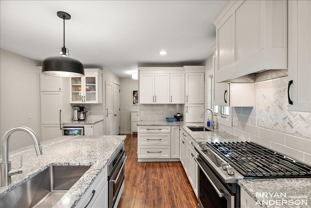 2925 Reeds Lake Boulevard SE, East Grand Rapids, MI 49506