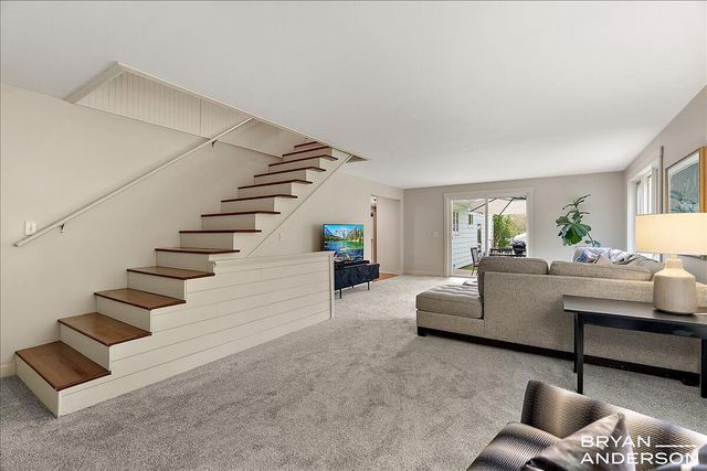 2925 Reeds Lake Boulevard SE, East Grand Rapids, MI 49506