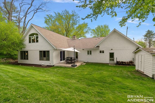 2925 Reeds Lake Boulevard SE, East Grand Rapids, MI 49506