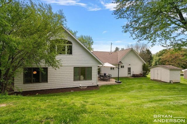 2925 Reeds Lake Boulevard SE, East Grand Rapids, MI 49506