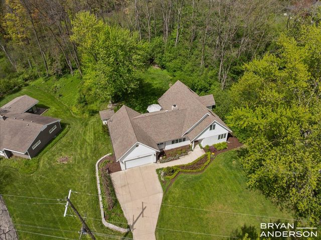 2925 Reeds Lake Boulevard SE, East Grand Rapids, MI 49506
