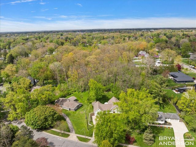 2925 Reeds Lake Boulevard SE, East Grand Rapids, MI 49506