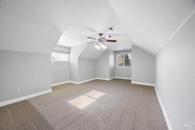 5236 N Cougar Flat Pl, Meridian, ID 83646