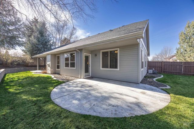 5236 N Cougar Flat Pl, Meridian, ID 83646