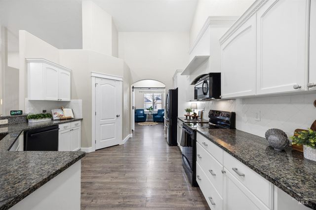 5236 N Cougar Flat Pl, Meridian, ID 83646