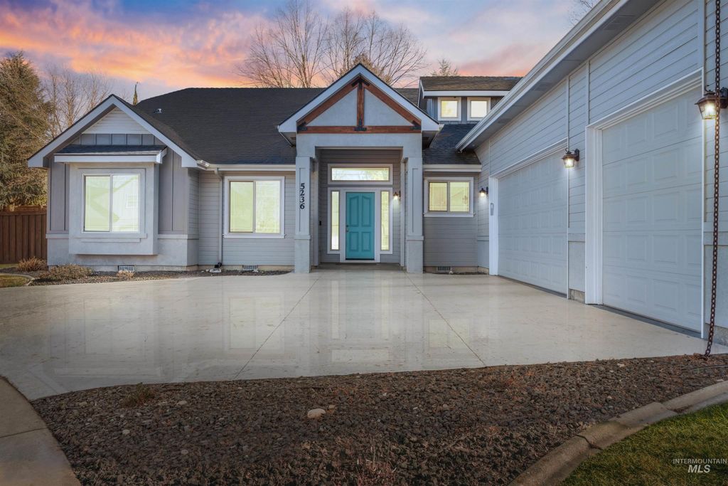 5236 N Cougar Flat Pl, Meridian, ID 83646