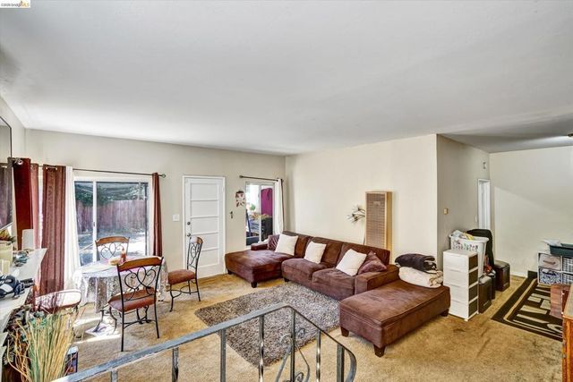 1390 Highland Blvd, Hayward, CA 94542
