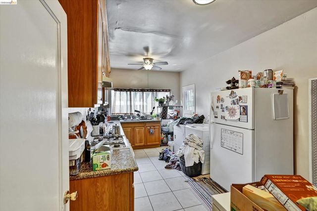 1390 Highland Blvd, Hayward, CA 94542