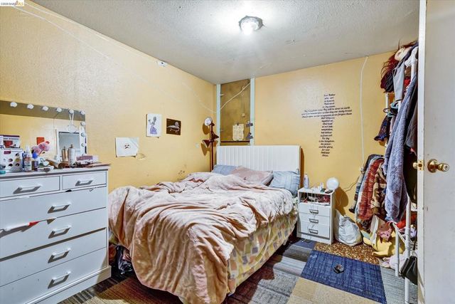 1390 Highland Blvd, Hayward, CA 94542