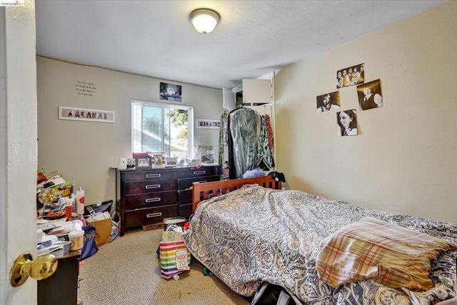 1390 Highland Blvd, Hayward, CA 94542