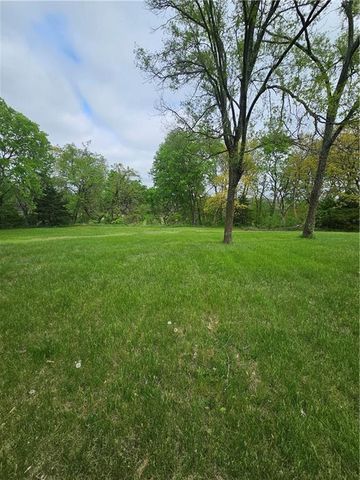 30740 W 83rd Street, De Soto, KS 66018