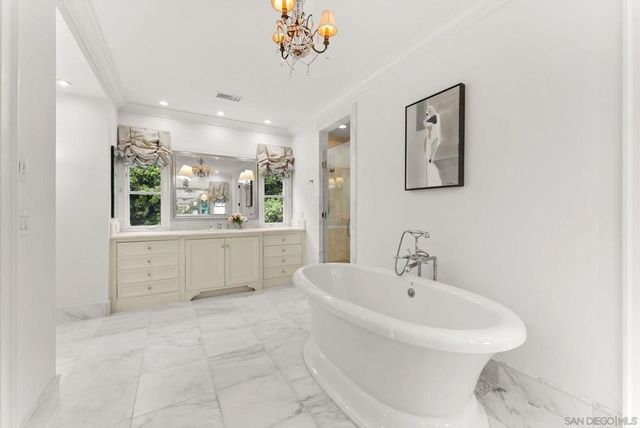 16625 Via Lago Azul, Rancho Santa Fe, CA 92067