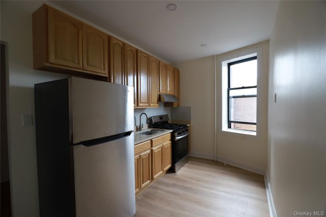 34-12 29th Street, Astoria, NY 11106
