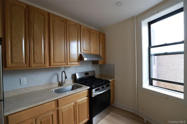 34-12 29th Street, Astoria, NY 11106