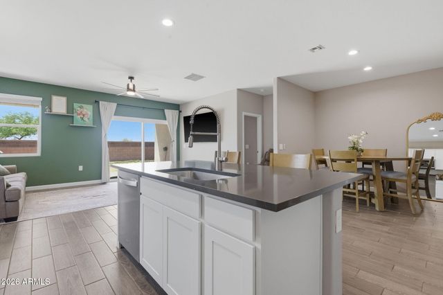 36920 N ALEUTIAN Drive, San Tan Valley, AZ 85143