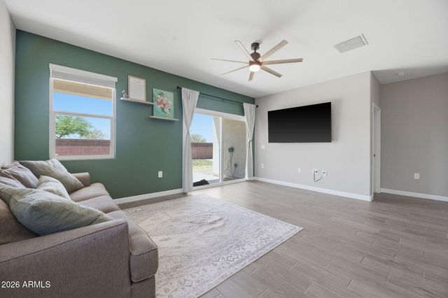 36920 N ALEUTIAN Drive, San Tan Valley, AZ 85143