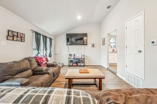 205 5th Street, Weatherford, TX 76086