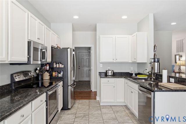 8116 Liberty Oaks Ln, Hanover, VA 23069