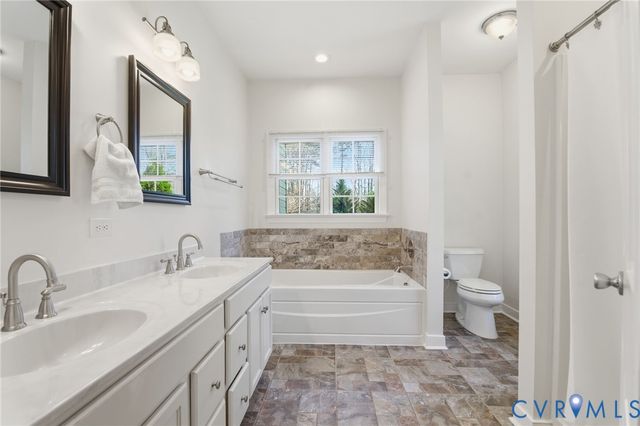 8116 Liberty Oaks Ln, Hanover, VA 23069